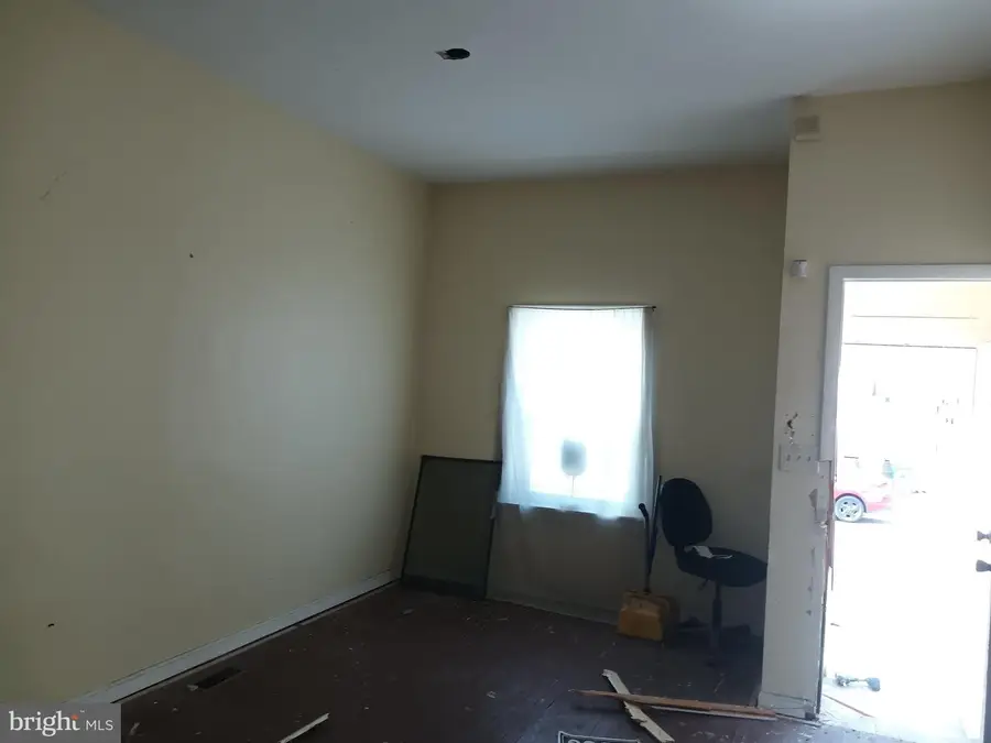 2137 E Federal St, Baltimore, MD 21213 - #3