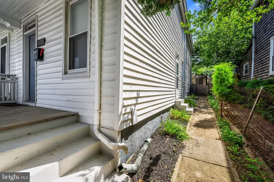 3723 Falls Rd, Baltimore, MD 21211 - #3