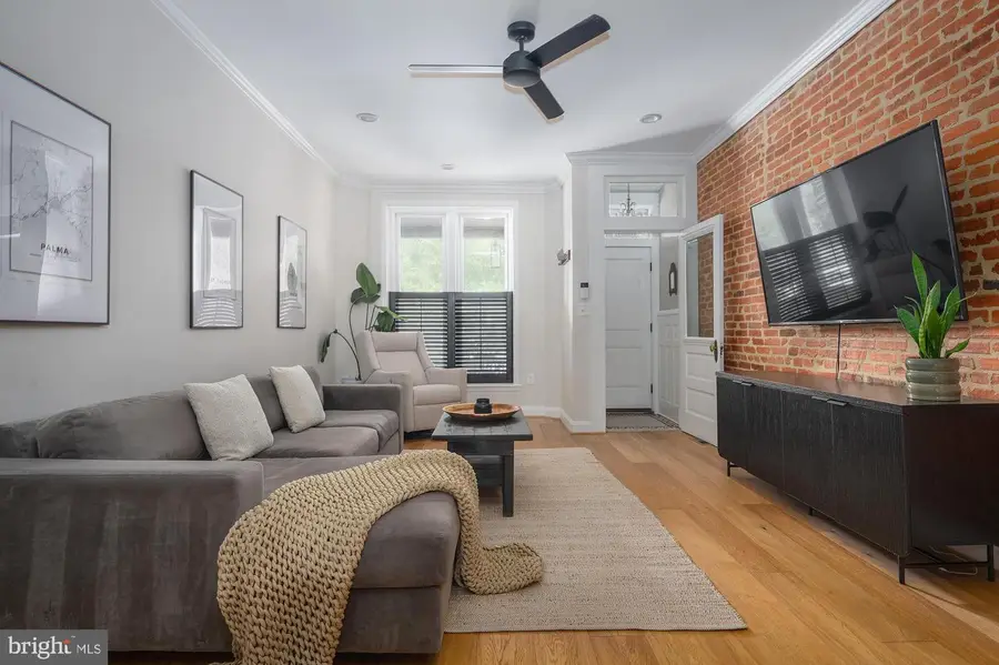 631 S Conkling St, Baltimore, MD 21224 - #2