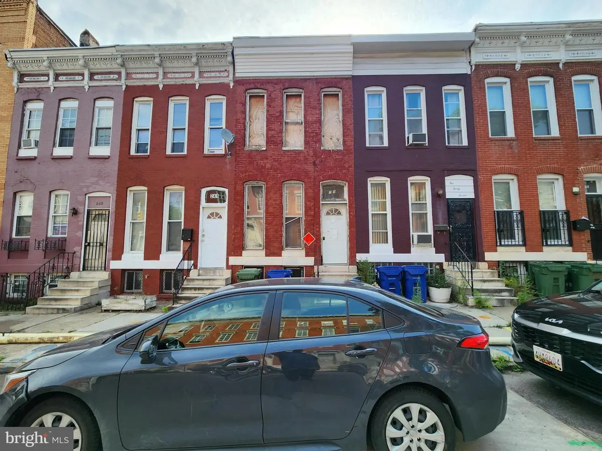 239 N Carey St, Baltimore, MD 21223 - #1
