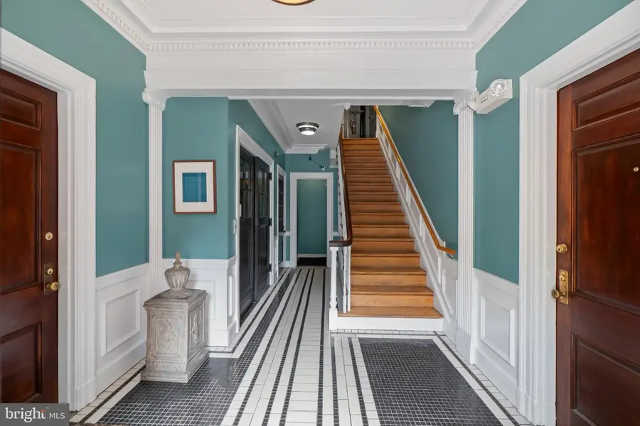 104 W Madison St #1, Baltimore, MD 21201 - #3