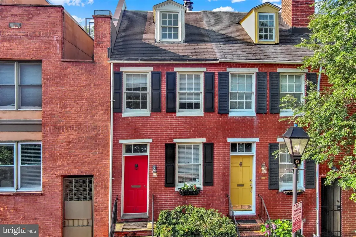 131 W Barre St W, Baltimore, MD 21201 - #1