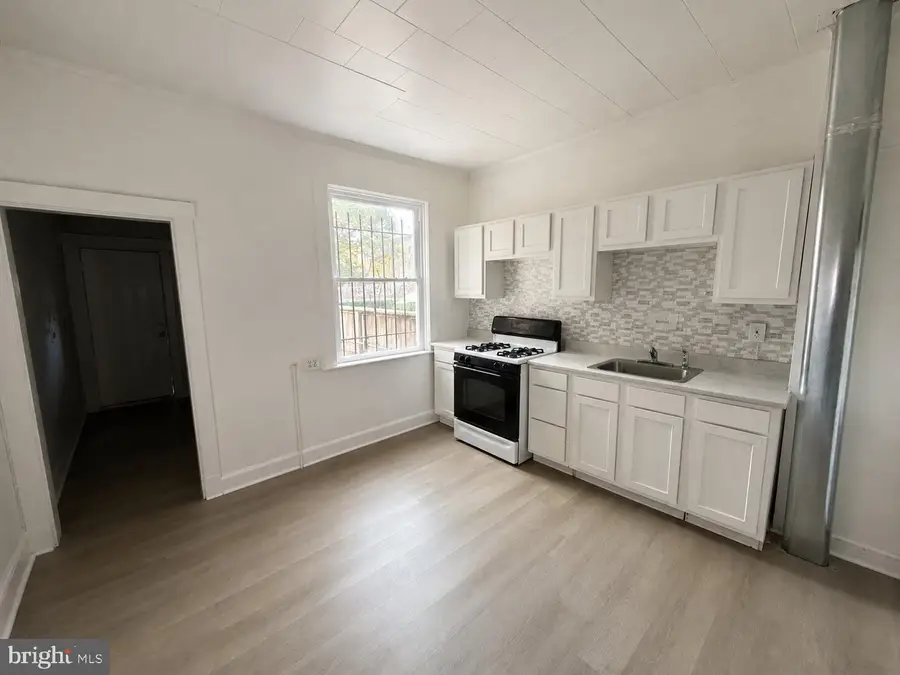 3214 E Fairmount Ave E, Baltimore, MD 21224 - #3
