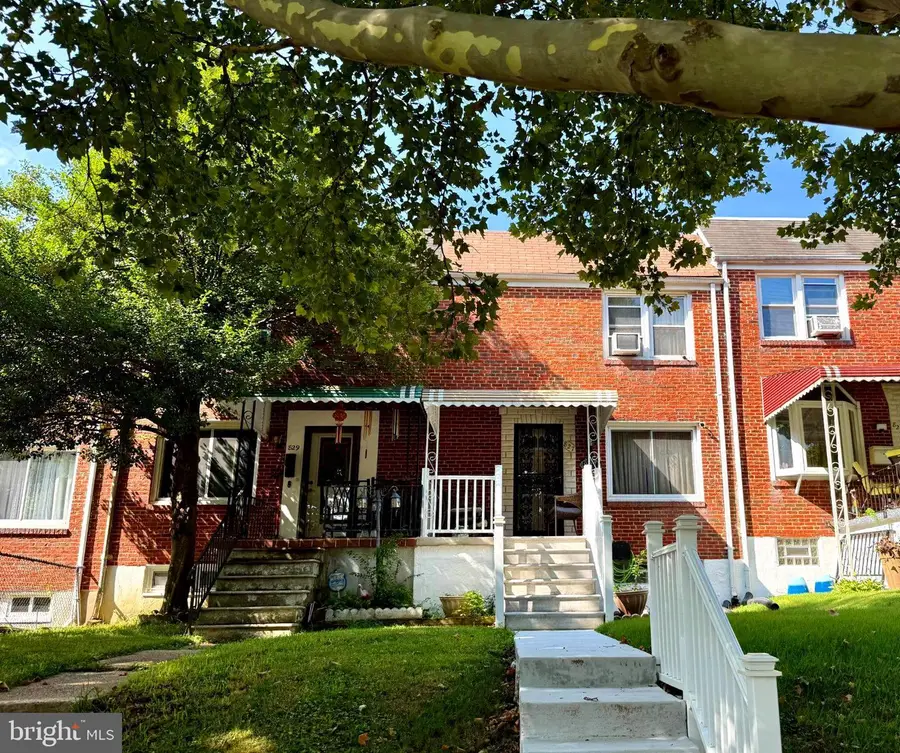 827 Saint Dunstans Rd, Baltimore, MD 21212 - #2