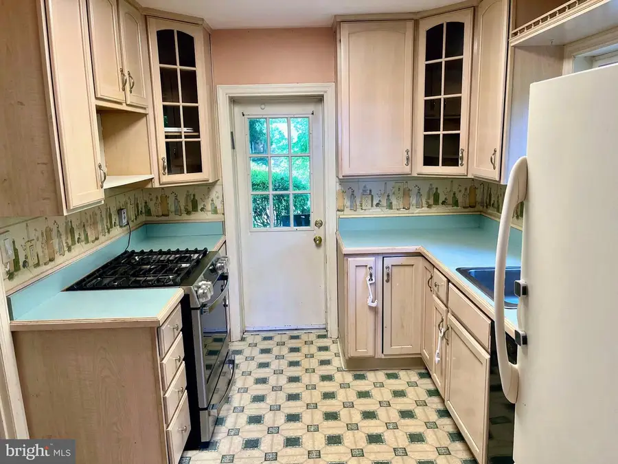 6232 Woodcrest Ave, Baltimore, MD 21209 - #3