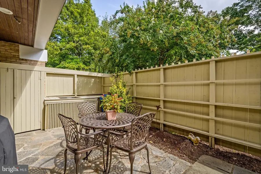 4 Hamlet Hill Rd, Baltimore, MD 21210 - #3