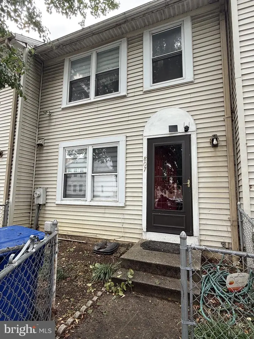 807 Showell Ct, Baltimore, MD 21202 - #1