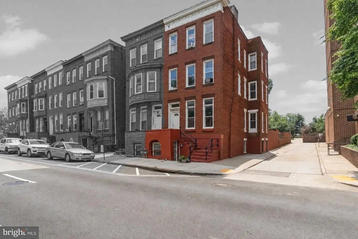 117 W 29th St, Baltimore, MD 21218 - #1