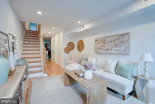 821 S Curley St, BALTIMORE, MD 21224