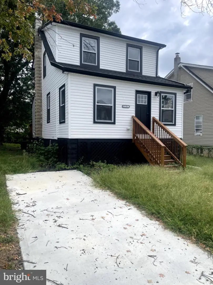 4905 Midwood Ave, Baltimore, MD 21212 - #1