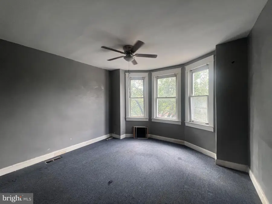 2767 The Alameda, Baltimore, MD 21218 - #2