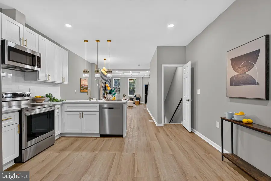 810 N Carey St, Baltimore, MD 21217 - #2