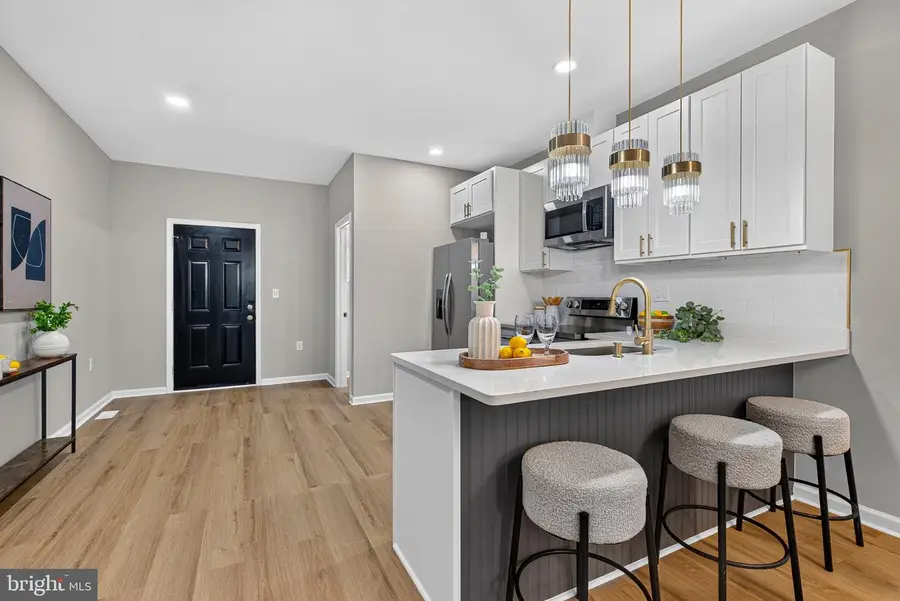 810 N Carey St, Baltimore, MD 21217 - #3