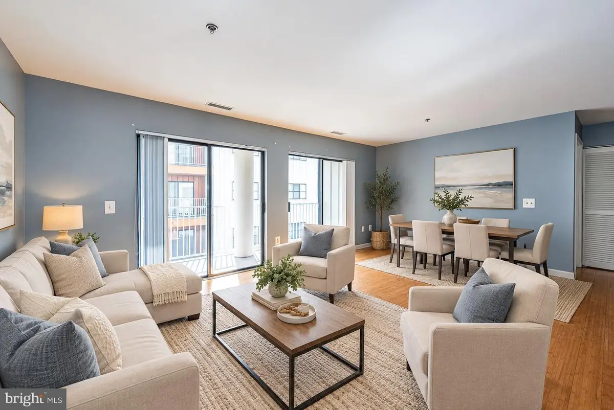 2702 Lighthouse Pt E #617, Baltimore, MD 21224 - #1