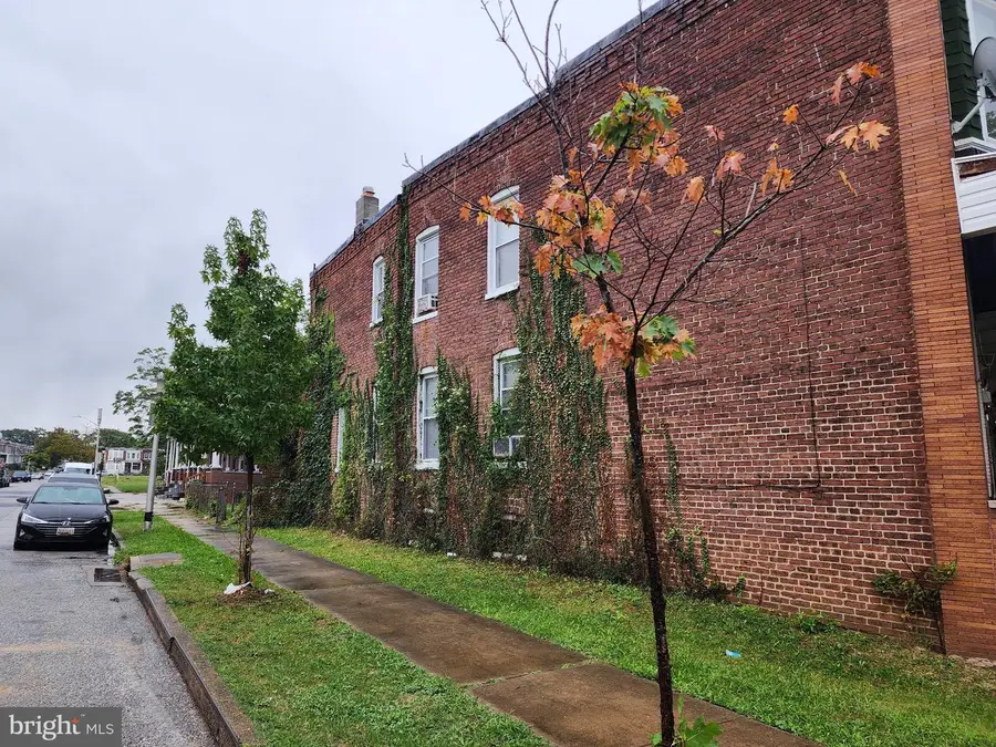 2813 The Alameda, Baltimore, MD 21218 - #2