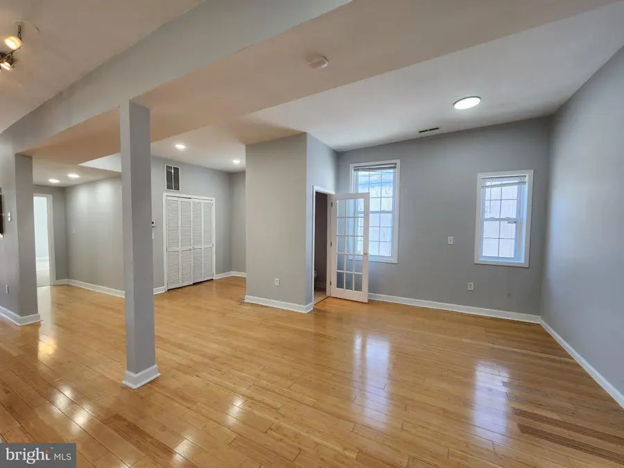 947 Brooks Ln #4, Baltimore, MD 21217 - #3