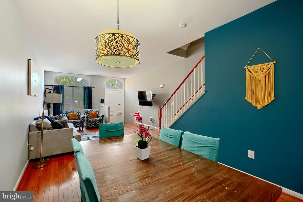 2204 N Calvert St, Baltimore, MD 21218 - #1