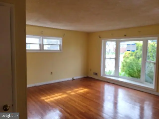 6219 Fair Oaks Ave, Baltimore, MD 21214 - #3