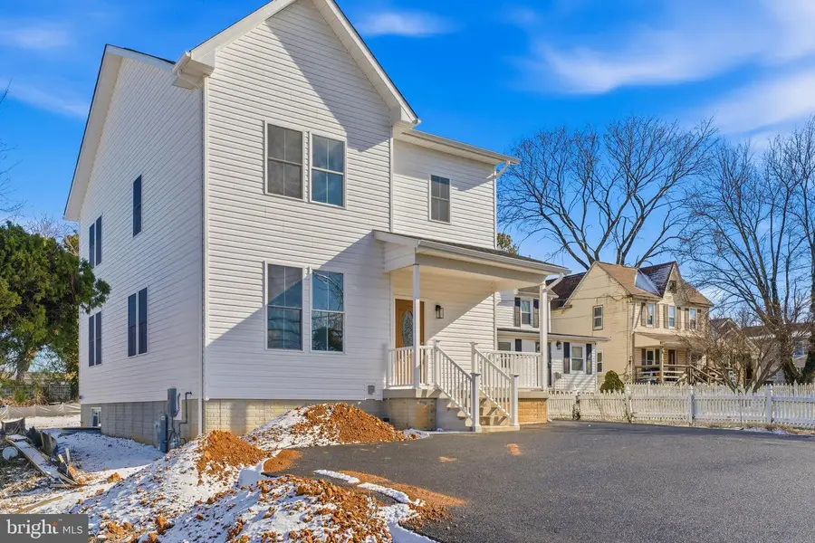 206 Winters Ln, Catonsville, MD 21228 - #2