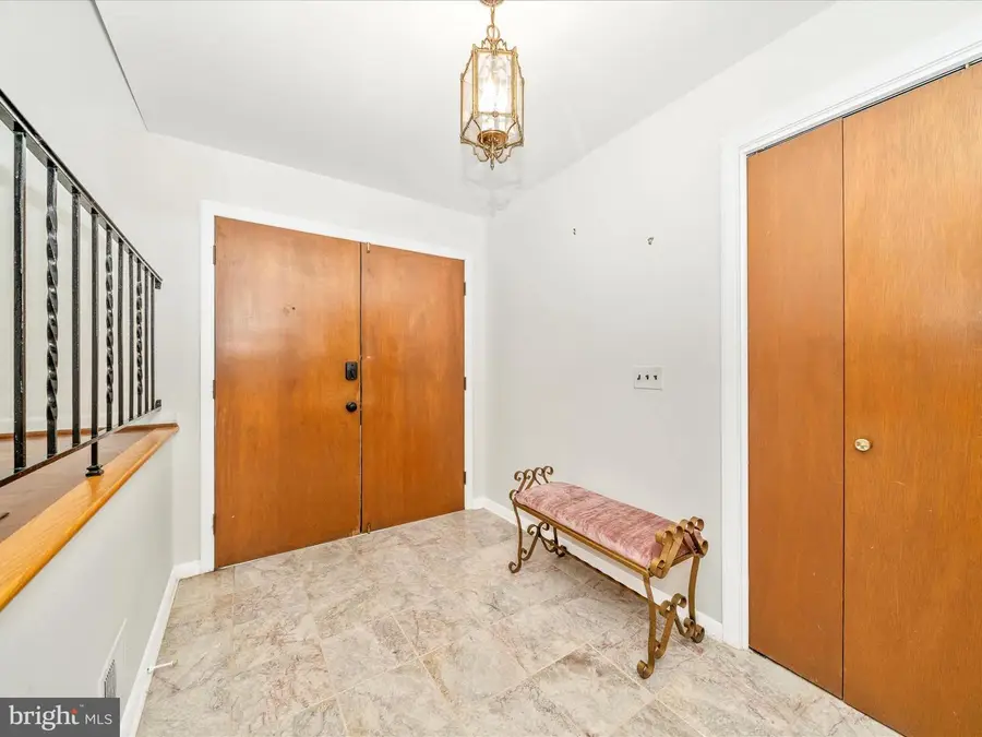 921 Saxon Hill Dr, Cockeysville, MD 21030 - Image #3