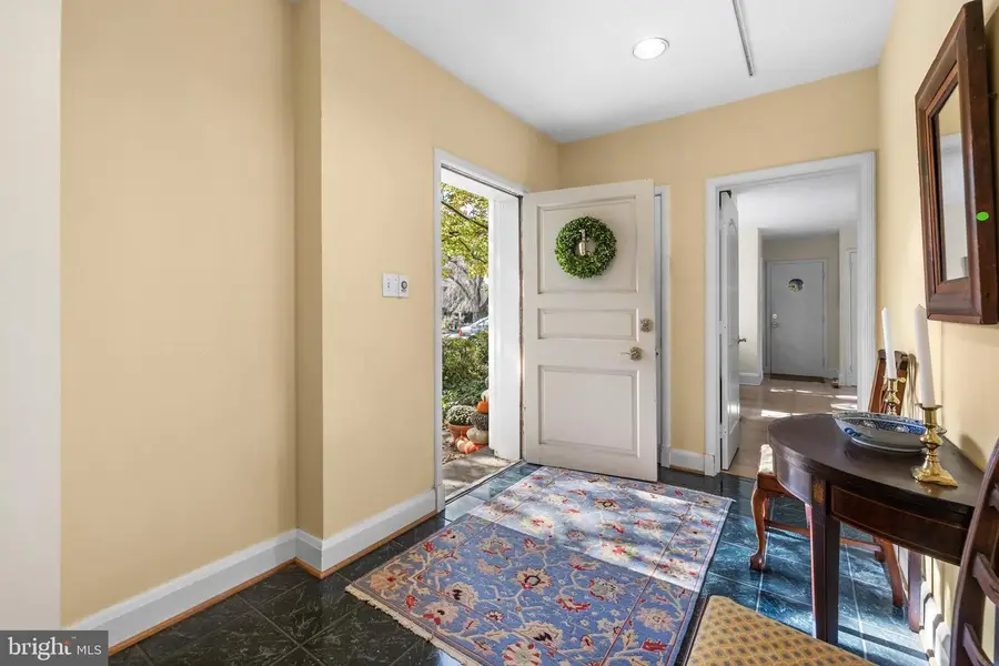 1000 West Wind Ct, Towson, MD 21204 - Image #3