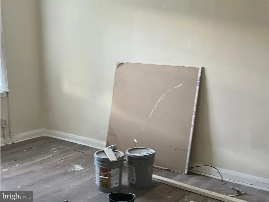 7525 Lange St, Baltimore, MD 21224 - Image #2