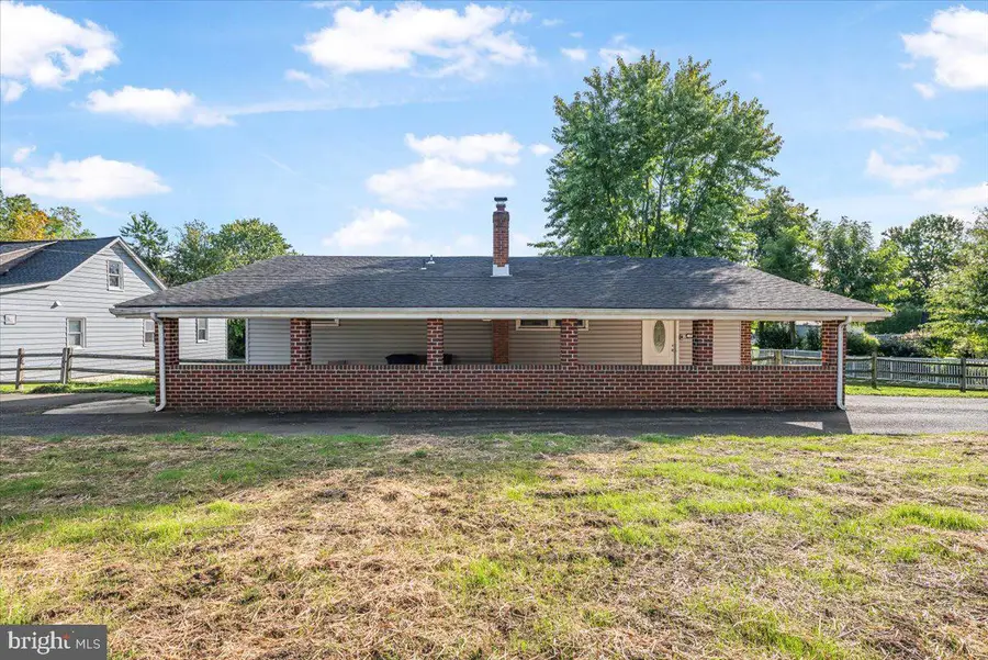 2327 Turkey Point Rd, Essex, MD 21221 - Image #2