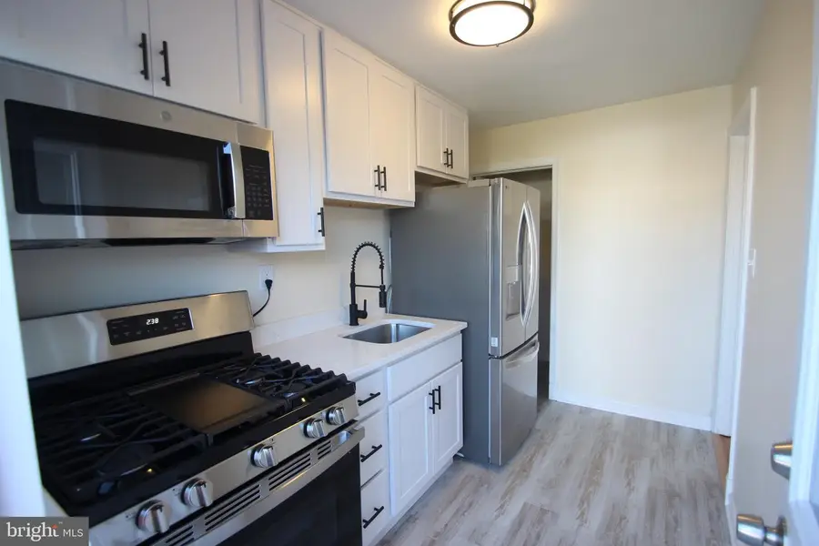 7518 Lawrence Rd, Dundalk, MD 21222 - Image #2