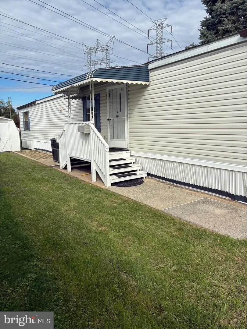 9 Vista Mobile Dr, Dundalk, MD 21222 - Image #3