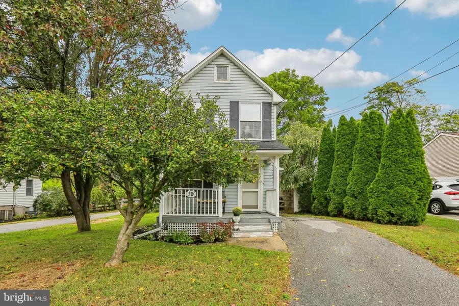 19 Bond Ave, Reisterstown, MD 21136 - Image #2