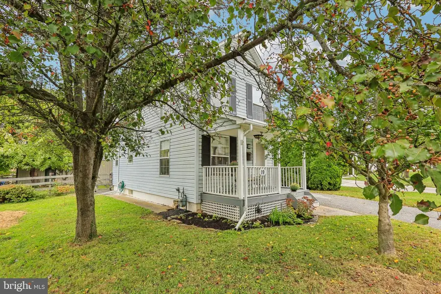 19 Bond Ave, Reisterstown, MD 21136 - Image #3