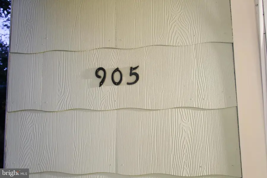 905 Woodsdale Rd, Catonsville, MD 21228 - Image #2