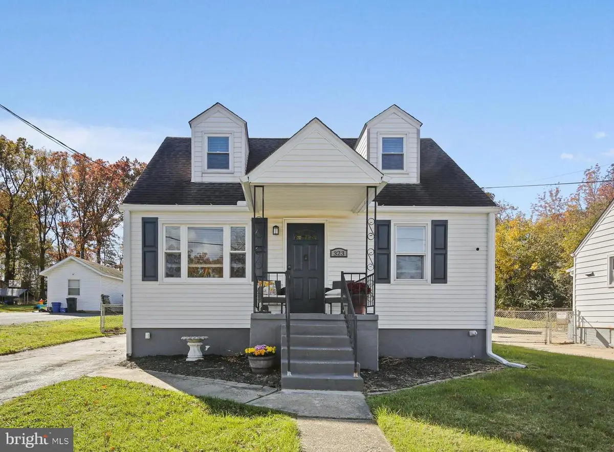 323 Oberle Ave, Essex, MD 21221 - Image #1