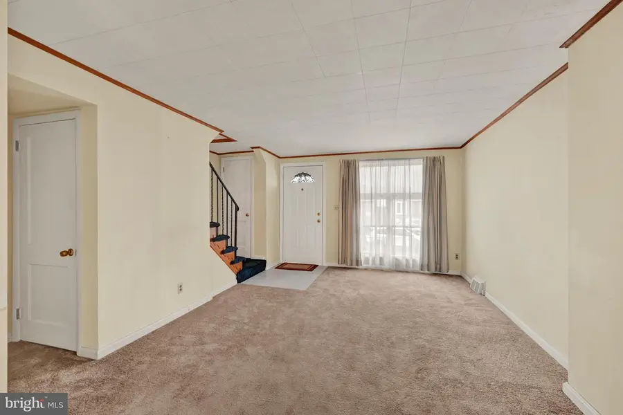 7929 Saint Claire Ln, Baltimore, MD 21222 - Image #2