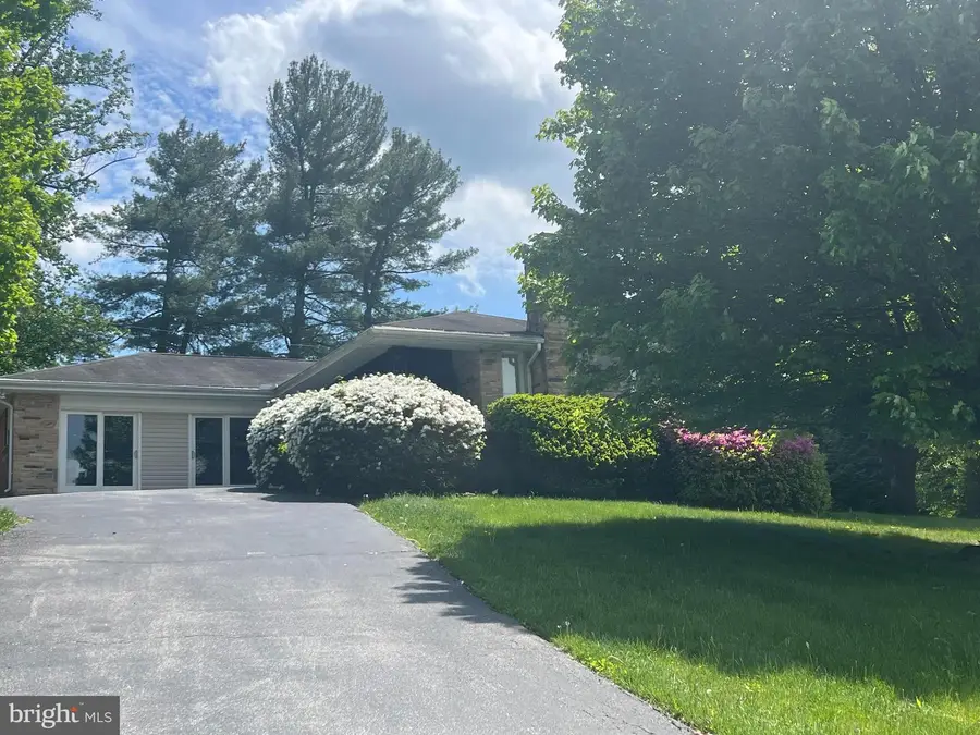 1201 Wisteria Dr, Catonsville, MD 21228 - Image #2