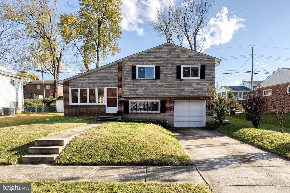 913 Marksworth Rd, Catonsville, MD 21228 - Image #1