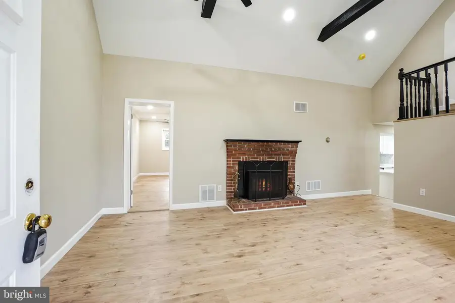 6517 Lehnert St, Baltimore, MD 21207 - Image #2