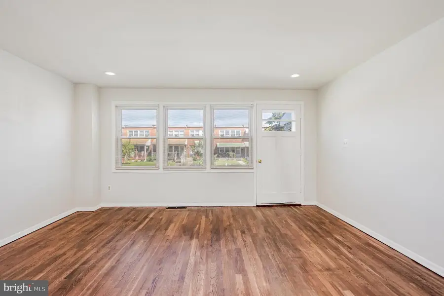 8125 Mid Haven Rd, Baltimore, MD 21222 - Image #2