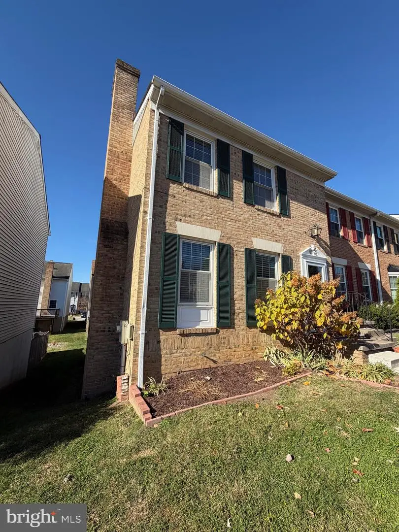 5712 Richardson Mews Sq, Halethorpe, MD 21227 - Image #1