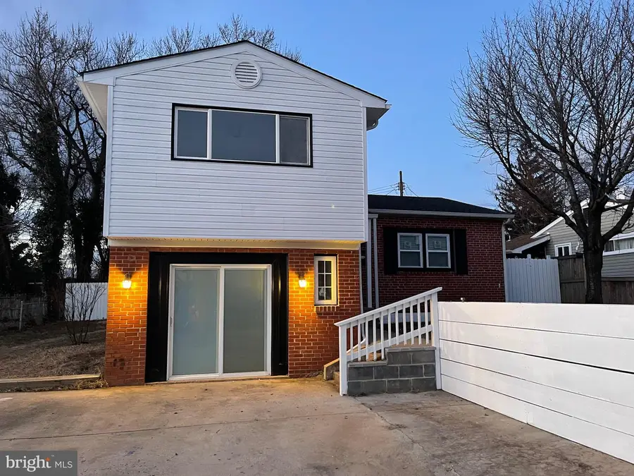 912 Marksworth Rd, Catonsville, MD 21228 - Image #2