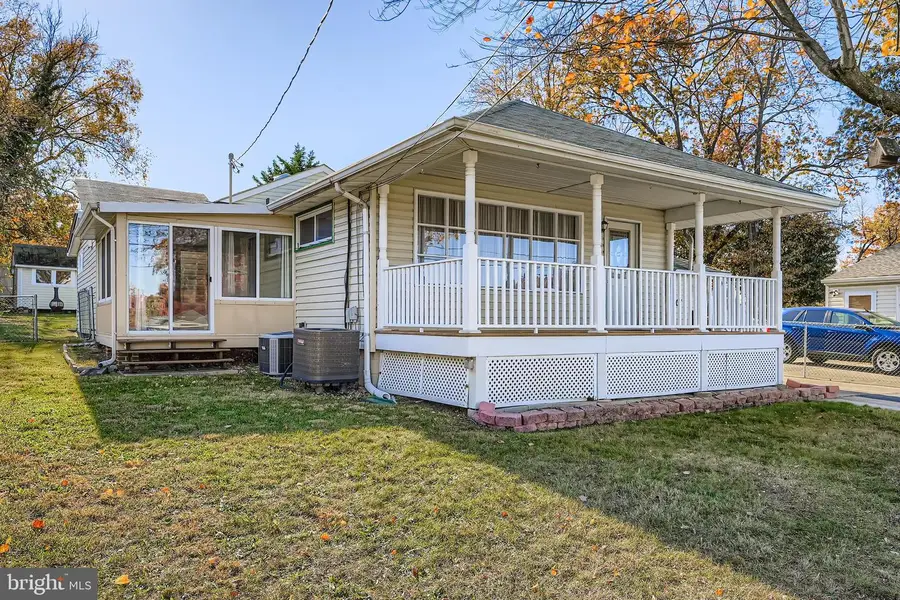 307 Montrose Ave, Essex, MD 21221 - Image #2