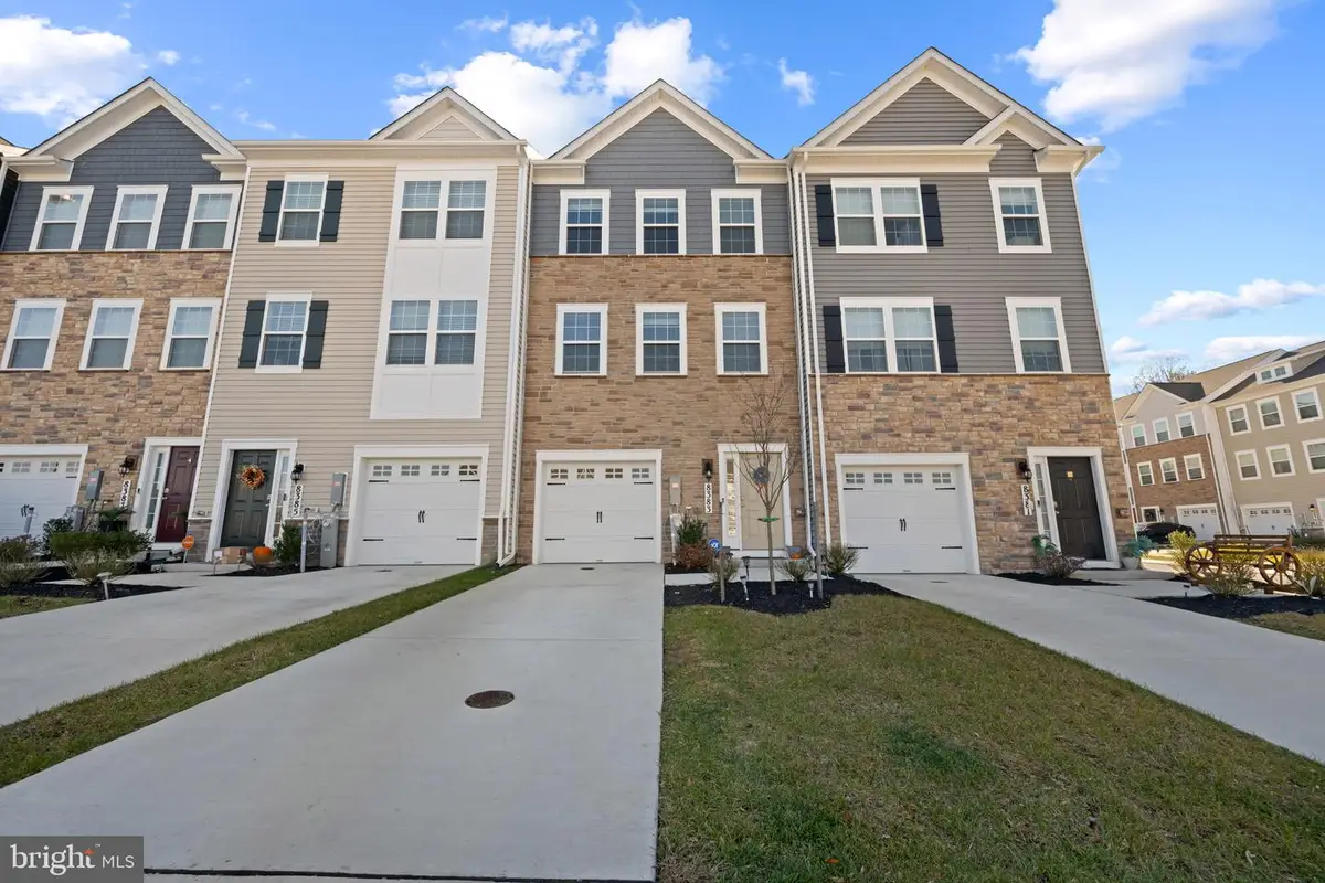 8383 Dieter Dr, Rosedale, MD 21237 - Image #1