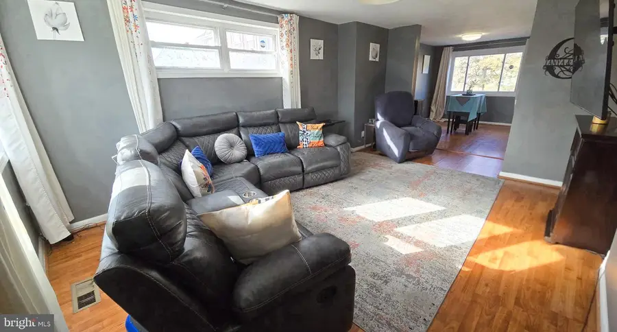 7800 Saint Boniface Ln, Baltimore, MD 21222 - Image #3