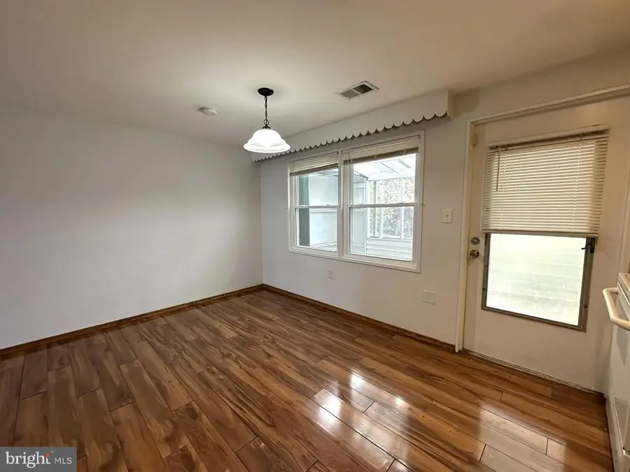 1327 Mantle St, Parkville, MD 21234 - Image #3