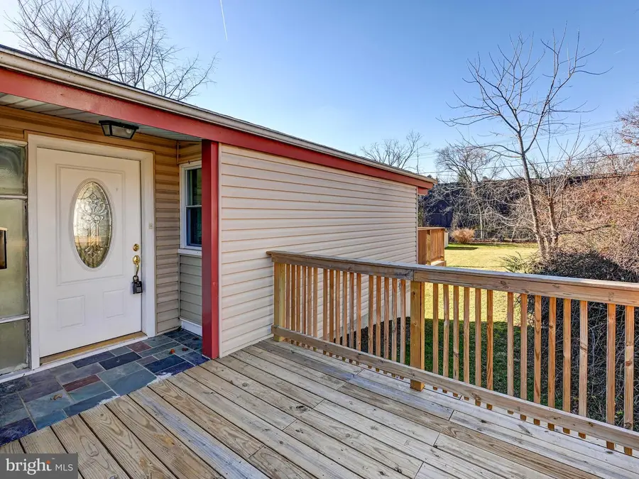 906 Scotts Hill Dr, Pikesville, MD 21208 - Image #3