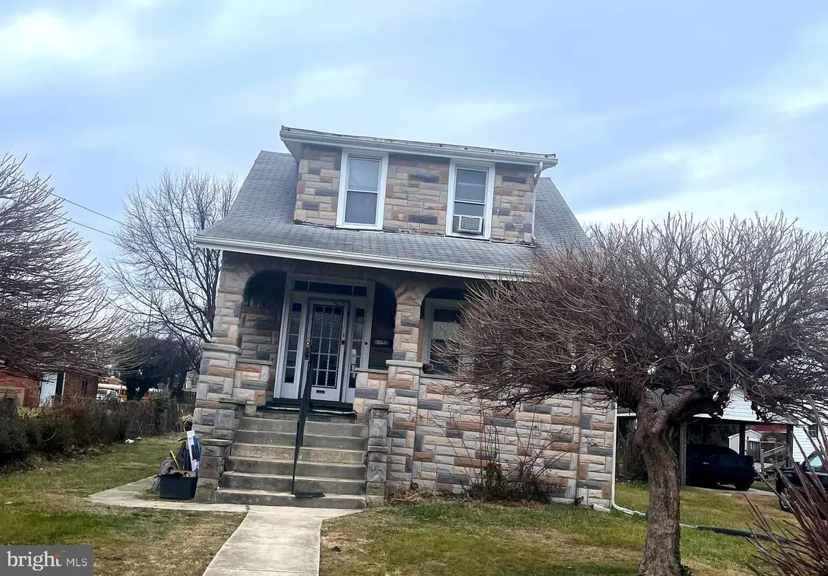 6040 Old Frederick Rd, Catonsville, MD 21228 - #1