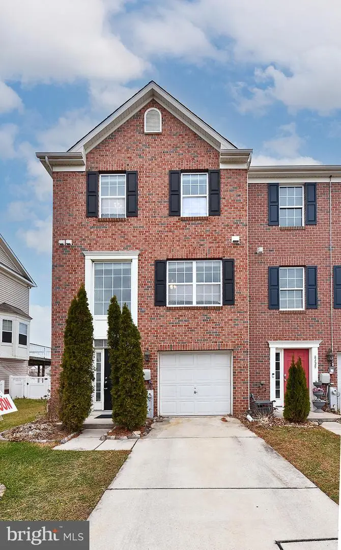 8427 Stansbury Lake Dr, Baltimore, MD 21222 - Image #2