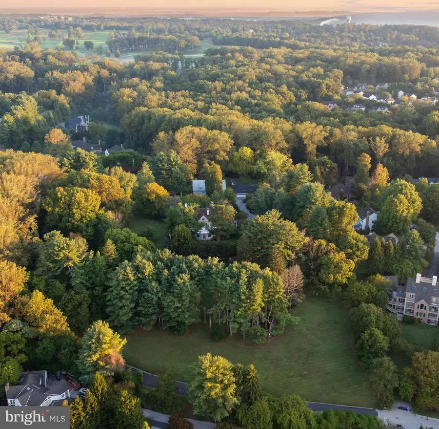 8555 Hill Spring Dr, Lutherville Timonium, MD 21093 - Image #3