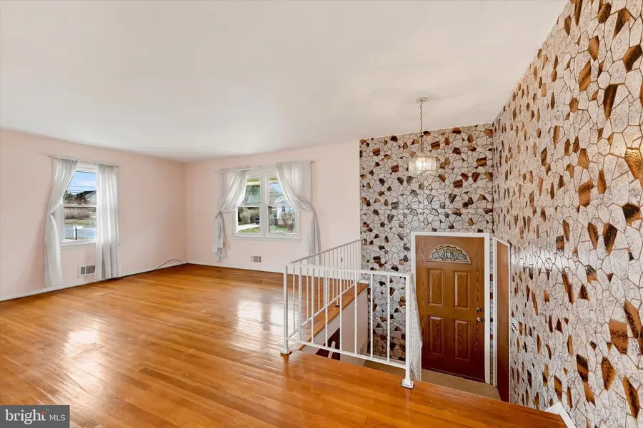 4108 Baker Ln, Baltimore, MD 21236 - Image #2