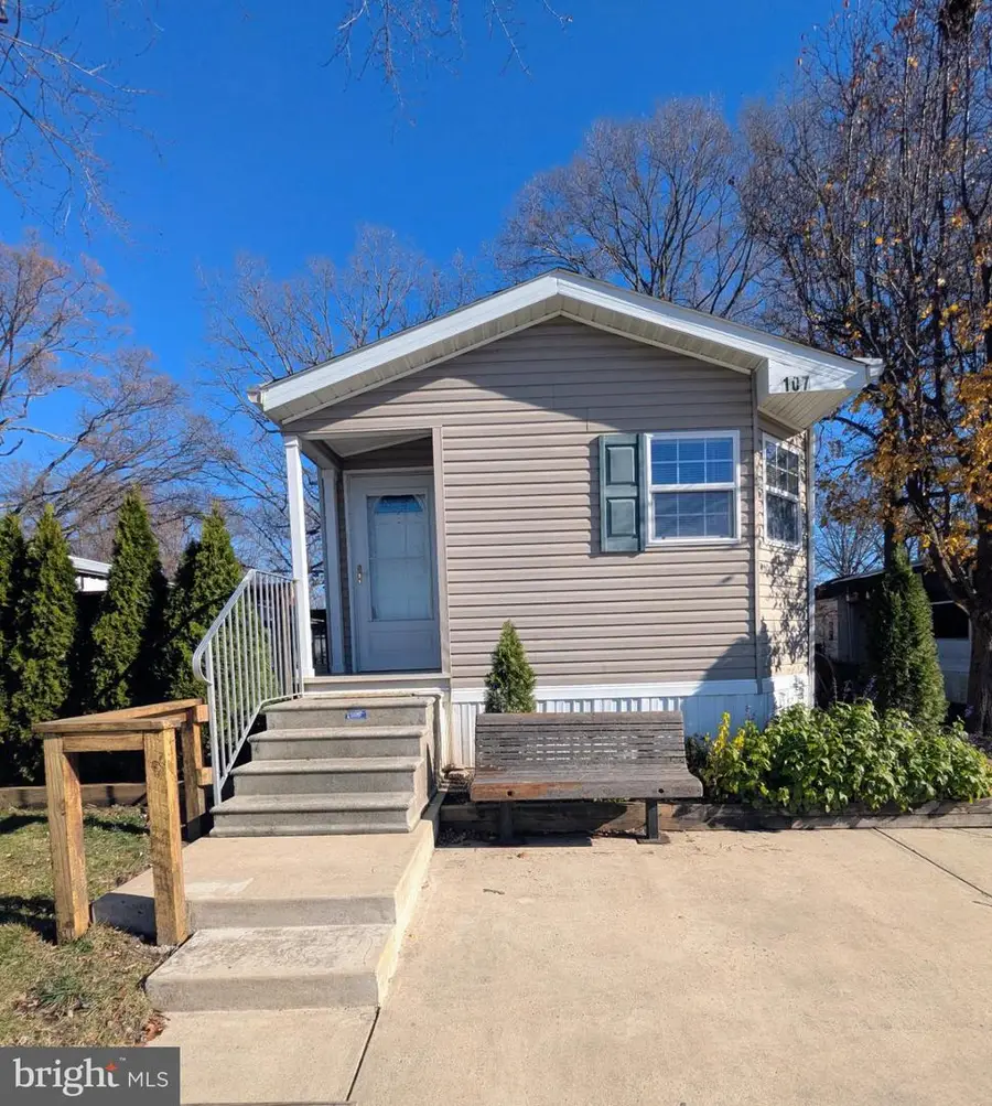 107 Trailway Rd, Middle River, MD 21220 - Image #3